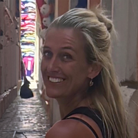 Cindy beklimt de Alpe d'Huez voor Wally