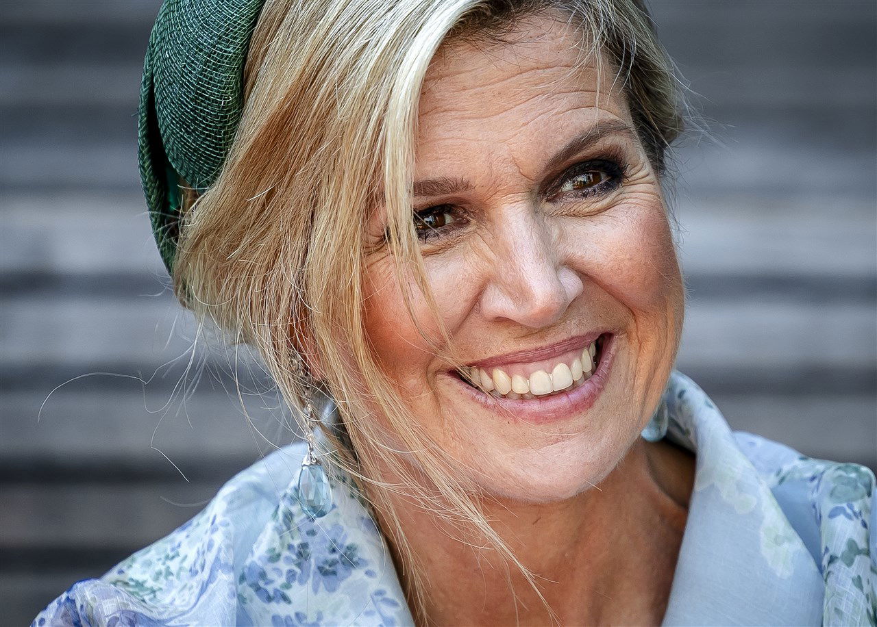 Koningin Maxima heropent vernieuwd Museum Hindeloopen.