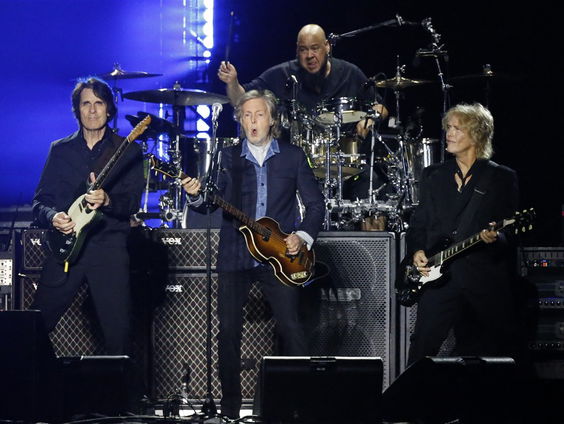 Stephanie Struijk vertelt waarom Paul McCartney in de Evergreen top 1000 thuishoort