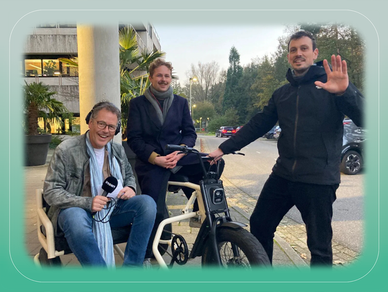 Lief gebaar: David en Sem bestrijden eenzaamheid met een fatbike met zijspan