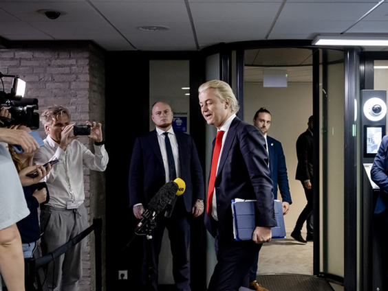 Een doorbraak in de formatie!