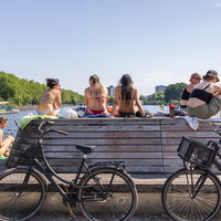 Koelteplekken in Amsterdam geopend en ander hittenieuws