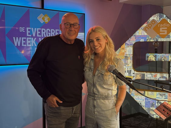 Fleur Raateland brengt tijdens de Week van de Jaren 70 een 70's medley!