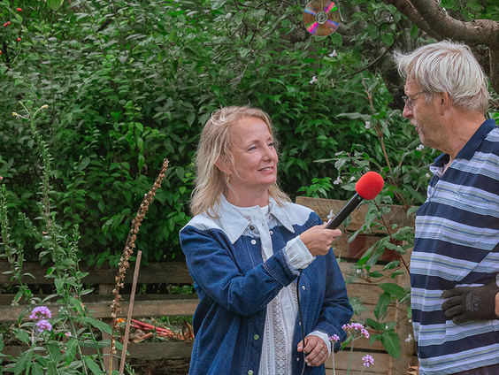 Silvia Bromet onthult spanningen in volkstuinencomplex