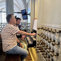 Bert en zijn jongensdroom: spelen op een kerkorgel!