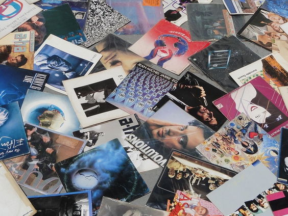 Van Jolene tot Lola: De geheimen achter de bekendste namenliedjes