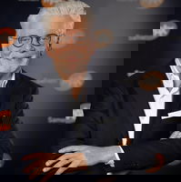 Jan Slagter verrast ouderen in kerstspecial MAX Maakt Mogelijk