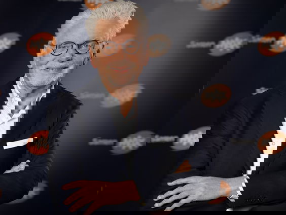 Jan Slagter verrast ouderen in kerstspecial MAX Maakt Mogelijk