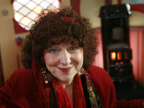 Deze iconische zangeres wordt 80 jaar, stuur ook een kaartje!