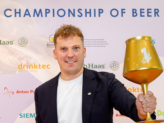 Leon Rodenburg uit Almkerk is wereldkampioen biersommelier