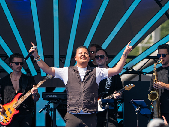 Quin uit Beesd deelt zijn stemlijstje voor de Nederlandstalige Top 1000