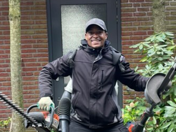 TikTok-hovenier Son verovert harten met gratis tuintransformaties: "Dit is het mooiste om te doen voor iemand"