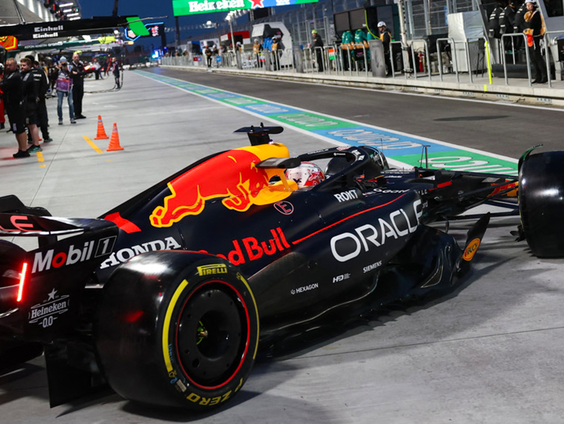 Samantha van Wijk over Formule 1 in Vegas, dartsweekend en Eredivisiespanning