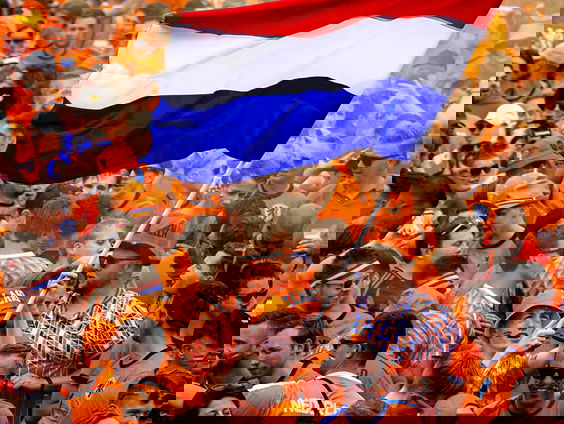 EK-update: 75.000 Nederlandse fans in Dortmund: "Er gaat wat gebeuren daar"