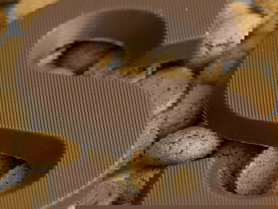 Wat vind jij? Horen kruidnoten het hele jaar door in de supermarkt te liggen?