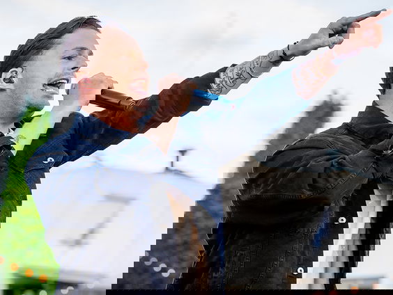 Robert van Hemert heeft een platina award gekregen voor 'Zoet, zout, zuur'!