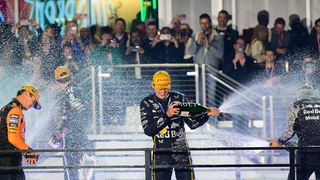 Floris Prenger over Verstappen in Las Vegas, chaos bij Ajax en een sprookje ...