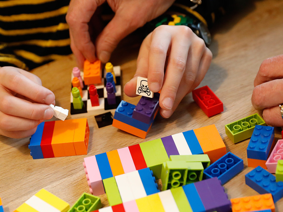 Opvoeden zonder straf of schreeuwen: opvoedcoach Annelies over de nieuwste trend