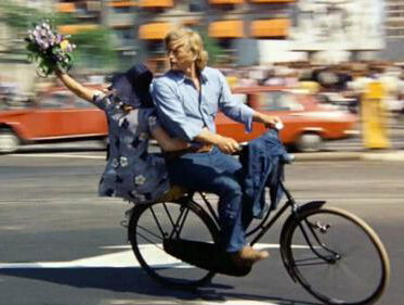 19:30 Hollandsche Nieuwe! Huijnen & Hopman met Love!/2