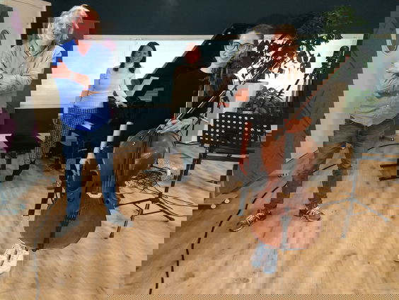 Live bij Hans: celliste Laura Armas de Fernandez