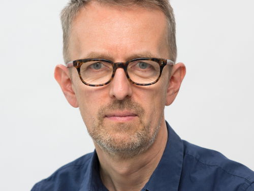 Slaapservice: Peter Swanborn – gedicht uit de bundel “Het wolkenreparatieatelier”