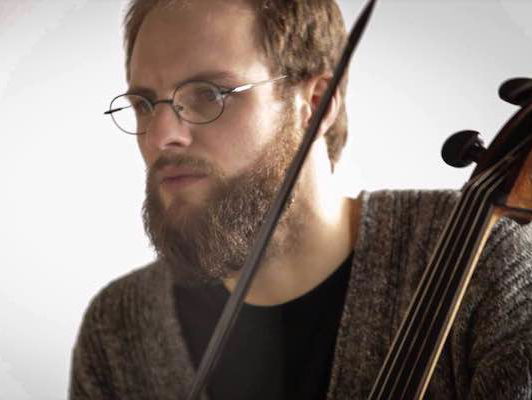 Hollandse Nieuwe! The cello in my life, van Steuart Pincombe, deel 1: Prélude