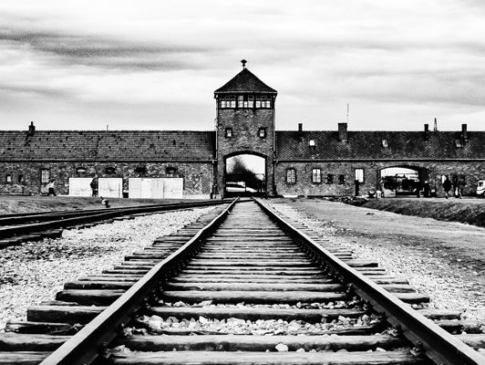 Gedicht: Het koffertje van oscar mohr, van Jabik Veenbaas