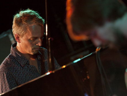 19:30 Hollandsche Nieuwe! After silence, van Oleg Fateev/3