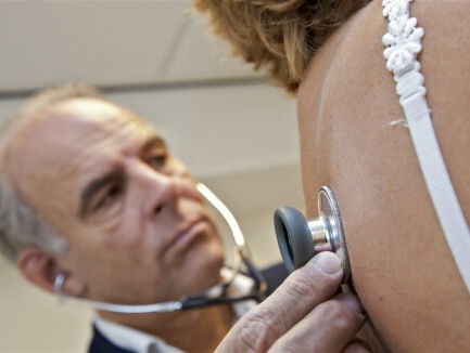 Ziek? Naar de huisarts of naar Google?