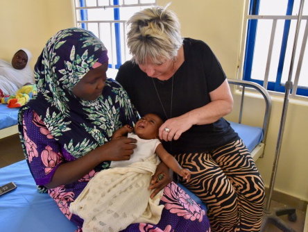 Tineke Ceelen aan de frontlinie in Nigeria