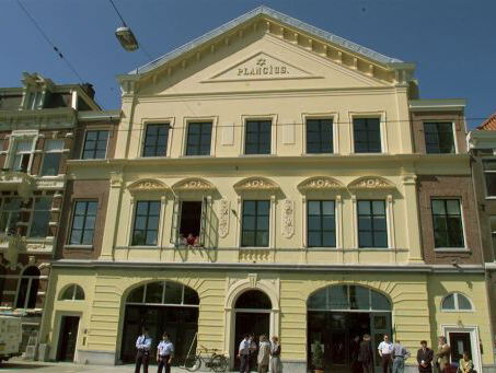 8:15 Aanslag op het bevolkingsregister