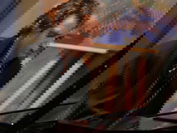 Hollandse Nieuwe! Pan van Novak door Tobias Borsboom, deel V: Vrouw