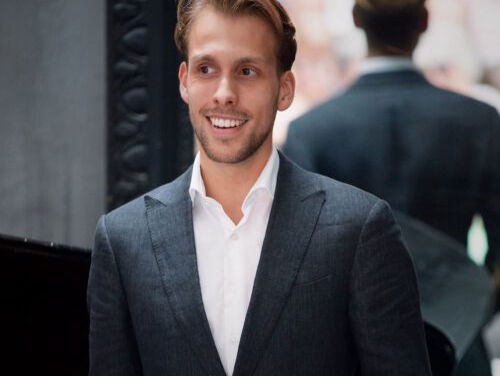 Wonderful Town - Pass the Football - Alexander de Jong, Phion o.l.v. Wayne Marshall