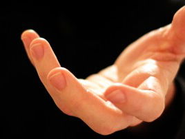 19:05 Gedicht: Hand, van Hester Knibbe