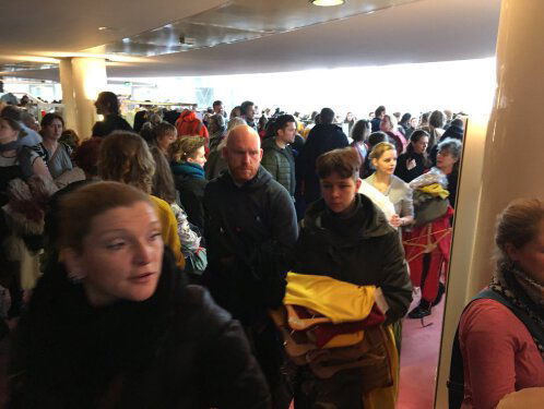 Reportage kostuumverkoop DNO