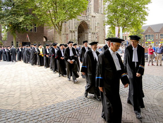 Academisch jaar begint met protestfietstocht