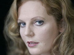 Eva-Maria Westbroek in 'The Deadly Seven Sins' van Kurt Weill bij OFF