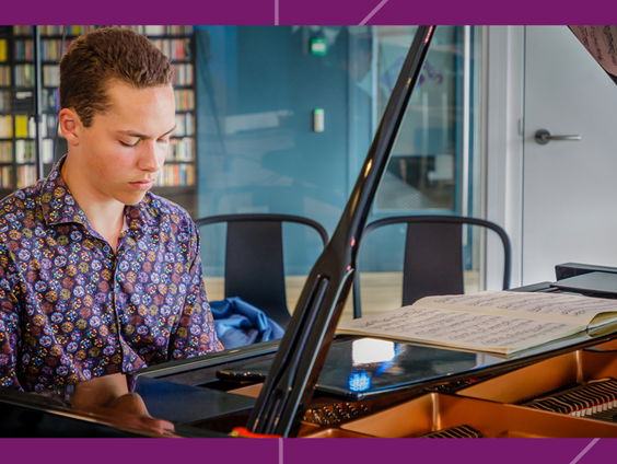 Lekkere Track: Nikola Meeuwsen speelt Brahms