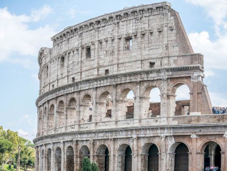 Journaliste Andrea Vreede vertelt hoe kunst opgesloten burgers Rome toch bereikt