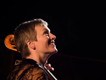 19:30 Hollandsche Nieuwe! Cellosuites van Bach door Quirine Viersen, deel 2