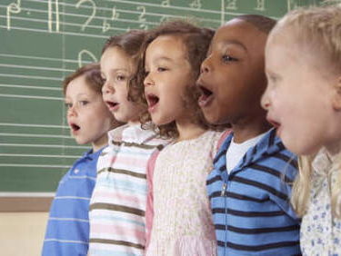 8:15 Pabo krijgt muziekles!