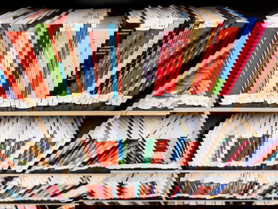 Elena Ferrante trapt het International Literature Festival af