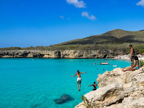 19:05 Gedicht: Slotscène, van Radna Fabias