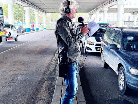 De Stembus wacht op de boot naar Texel