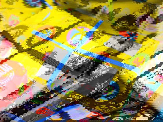 Sinterklaas krijgt hulp tijdens pakjesavond