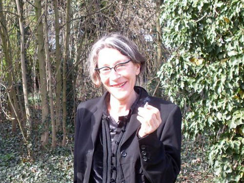 19:05 Gedicht: Het vuur aan de schenen, van Anneke Brassinga