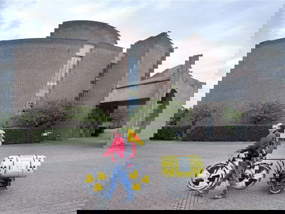 Demonstranten houden fietsprotest tegen bouw kerncentrales