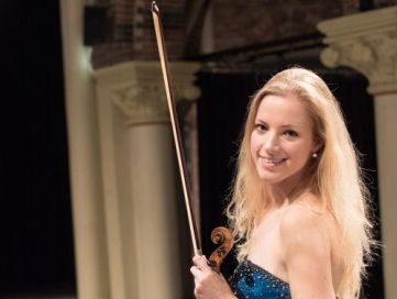 19:30 Hollandsche Nieuwe! Symbiosis van Merel Vercammen en Dina Ivanova (2)