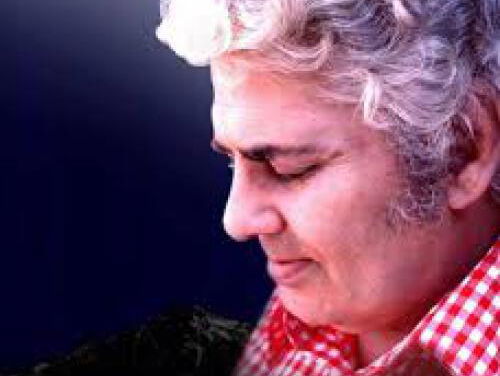 19:15 Gedicht: in het doodlopende, van Ahmad Shamlu