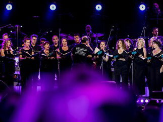 TU Delft onderzoekt verspreiding corona-virus door zingen